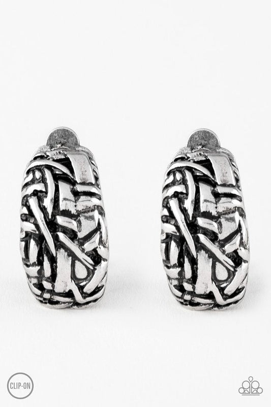 Couture Collision - Silver
Clip on